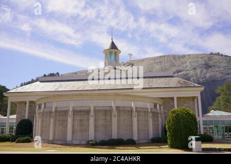 STONE MOUNTAIN, GEORGIA, USA - 19. MÄRZ 2019: Entdeckung des Stone Mountain Museums in der Memorial Hall vor dem Stone Mountain in der Nähe von Atlanta, Georgia USA Stockfoto