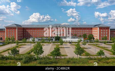 Gebäudekomplex Bundesamt für Migration und Flüchtlinge, BAMF, Hauptquartier, ehemalige SS-Kaserne während des Nazi-Regimes, Frankenstr. 210, Bezirk Stockfoto