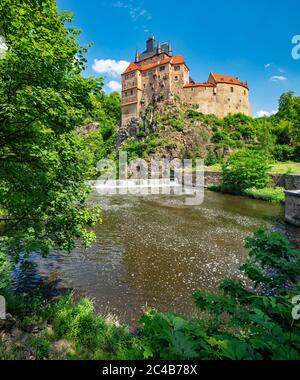 Kriebstein Burg in der Nähe von mittweida, Zschopau River mit Wehr, Kriebstein, Sachsen, Deutschland Stockfoto