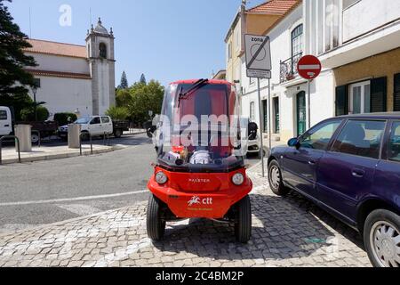 Portuguese Postal Service CTT Correios de Portugal Paxster Electric Delivery Vehicle Stockfoto