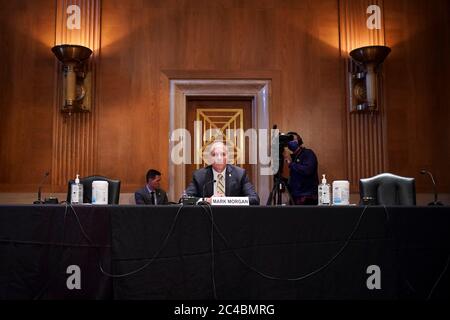 Der amtierende US-Kommissar für Zoll- und Grenzschutz (CBP) Mark Morgan bezeugt bei einer Anhörung des US-Senats für die Überwachung des Homeland Security and Governmental Affairs Committee, bei der die US-Zollbehörde (CBP) auf dem Capitol Hill in Washington, USA, am 25. Juni 2020 untersucht wird.Quelle: Alexander Drago/Pool via CNP Stockfoto