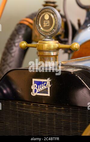 Die Vorderseite eines Buick Oldtimers. Bratislava Transport Museum. Bratislava, Slowakei. 2020/6/12. Stockfoto