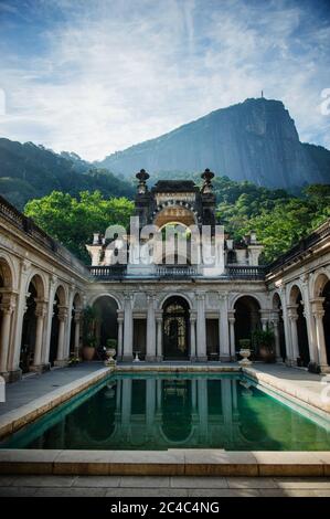 Parque Lage, ein öffentlicher Park in der Stadt Rio de Janeiro, im Jardim Botânico Viertel am Fuße des Corcovado, Rio De Janeiro, Br Stockfoto