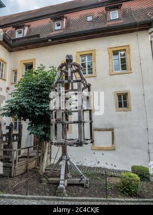 Alter Käfig für Kriminelle in Rothenburg ob der Tauber Stockfoto