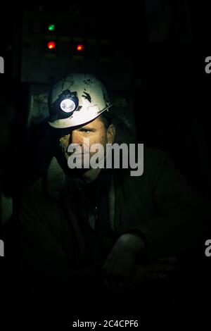 Porträts von Bergleuten in einer Braunkohlemine Stockfoto