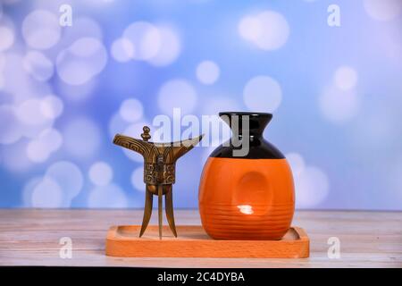 Chinesische Spirituosen und Kupferweingläser Stockfoto