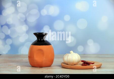 Chinesische Spirituosen und Kupferweingläser Stockfoto