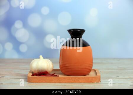Chinesische Spirituosen und Kupferweingläser Stockfoto