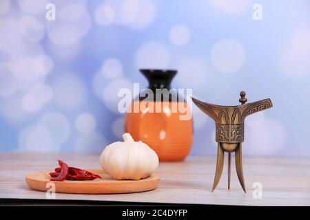 Chinesische Spirituosen und Kupferweingläser Stockfoto