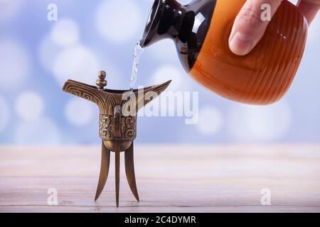 Chinesische Spirituosen und Kupferweingläser Stockfoto