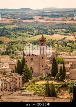 Luftaufnahme der Kirche Santa Maria dei Servi. Siena. Italien. Stockfoto