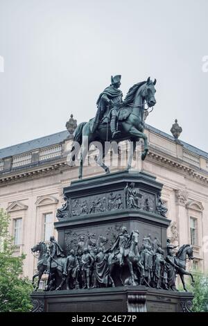 Reiterstatue von Friedrich dem Großen, unter den Linden, Berlin, Deutschland. Stockfoto