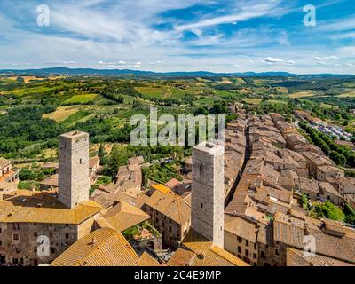 Luftaufnahme von San Gimignano, Toskana, Italien. Stockfoto