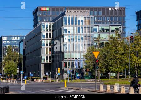 Warschau, Mazovia / Polen - 2020/05/21: Bürokomplex Platinium Business Park in der Domaniewska 42/44 in Sluzew Przemyslowy - Industrieviertel Sluzew Stockfoto