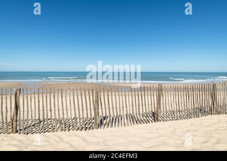 Der Strand von Carcans, in der Nähe von Lacanau an der französischen Atlantikküste Stockfoto