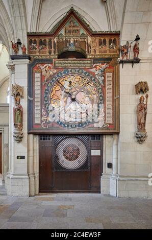 Astronomische Uhr im St. Paul's Cathedral in Münster, Innenaufnahme des Münster, St.-Paulus-Dom, Münster, Nordrhein-Westfalen Stockfoto