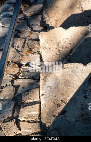 Steintreppe nach der Renovierung auf dem Weg, der vom St. George Kloster zum Jasper Strand, Kap Fiolent, Krim Russland etwa 800 Stufen führt Stockfoto