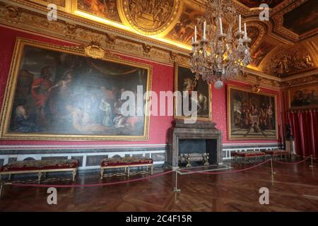 WIEDERERÖFFNUNG DES SCHLOSSES VON VERSAILLES NACH DER ABSPERRUNG Stockfoto