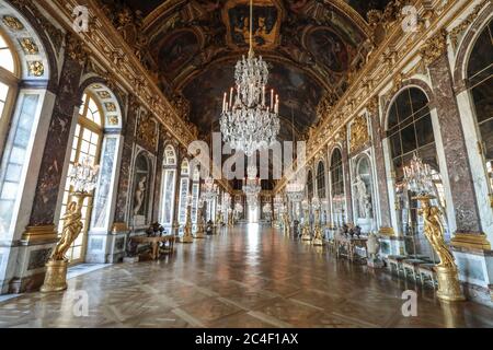 WIEDERERÖFFNUNG DES SCHLOSSES VON VERSAILLES NACH DER ABSPERRUNG Stockfoto