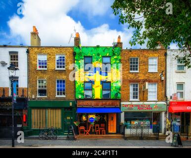 London, Großbritannien, August 2019, Ansicht der lokalen Unternehmen in Inverness Street Market, Camden Market Stockfoto