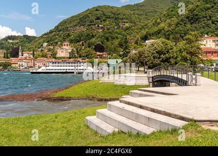 Blick auf Laveno Mombello, ist der Tourismus Hauptstadt des östlichen Ufers des Lago Maggiore in der Provinz von Varese, Italien Stockfoto