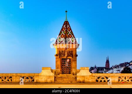 Käppelijoch, eine kleine Kapelle auf der Mittleren Brücke, Basel, Schweiz Stockfoto