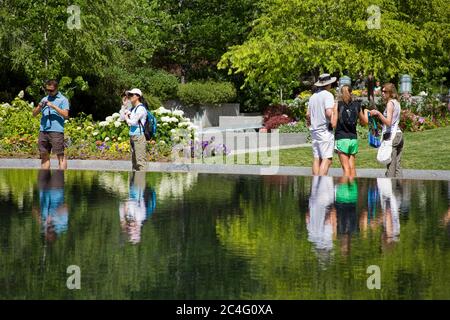 Reflektierender Pool am Temple Square, Salt Lake City, Utah, USA, Nordamerika Stockfoto