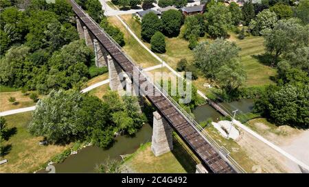 Kin Park Bridge Aerial - St Marys Ontario Kanada Stockfoto