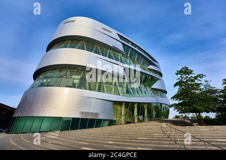 Stuttgart Bad Cannstatt, Deutschland - 22. Mai 2020: Das Museum nimmt rund 3,500 m² Fläche ein und bietet rund 17,000 m² Stockfoto