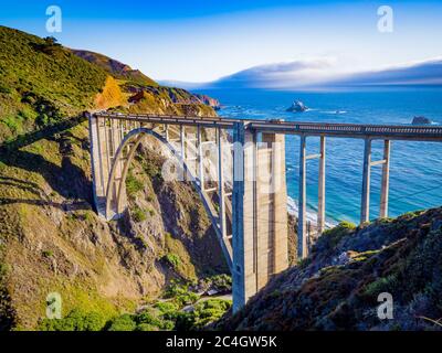 Bixby Creek Bridge, Highway 1 und Big Sur Coast von California California California Stockfoto