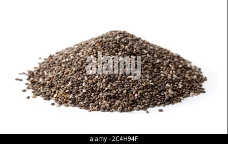 Haufen von Chiasamen isoliert auf weiss Stockfoto