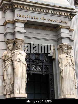 Eingang zum Cervantes Institut Calle de Alcala 49 Madrid Spanien Stockfoto