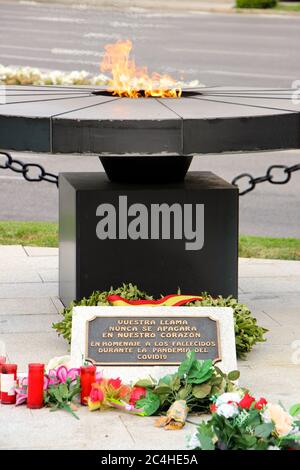 Eternal Flame Tribute an die Opfer von Covid-19 im Zentrum von Madrid Stockfoto