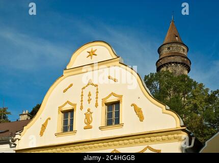 Turm der Truba Burg über dem Burischen Museum Zdeněk in Náměstí Štramberk, Moravskoslezský kraj, Tschechische Republik Stockfoto