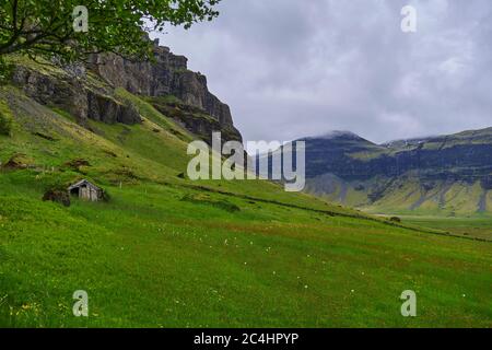 Nupsstadur, malerischer alter Bauernhof im Südosten Islands Stockfoto