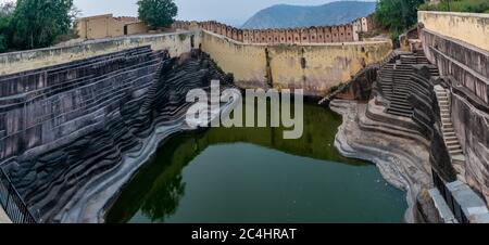 Der Schritt gut an der Nahargarh Fort, Jaipur, Rajasthan, Indien Stockfoto