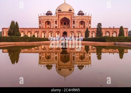 Delhi, Indien; Feb, 2020 : Brunnen vor Safdarjung's Tomb, Delhi, Indien Stockfoto