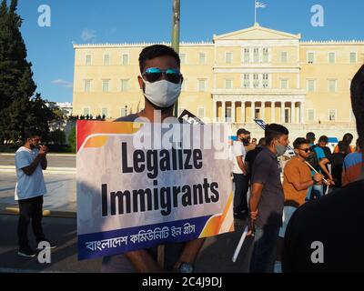 Athen, Griechenland. Juni 2020. Kundgebung in Athen gegen Rassismus und für Flüchtlingsrechte am 26. Juni 2020. (Foto von George Panagakis/Pacific Press/Sipa USA) Quelle: SIPA USA/Alamy Live News Stockfoto