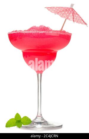 Gefrorener Erdbeer-Daiquiri-Cocktail auf Weiß isoliert Stockfoto