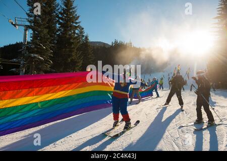 Whistler, BC, Kanada: Winter Pride Ski Out and Parade – Stock Photo Stockfoto