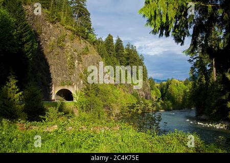 Skykomish River, Stevens Pass Scenic Highway, US-Bundesstaat Washington, USA Stockfoto