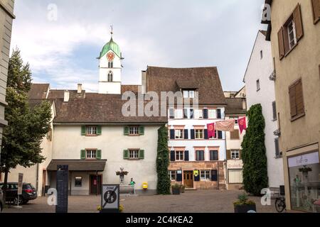 Rheinfelden, Deutschland, Schweiz, 1. Juli 2019 - Blick von Rheinfelden, einer schweizerischen und deutschen Stadt Stockfoto