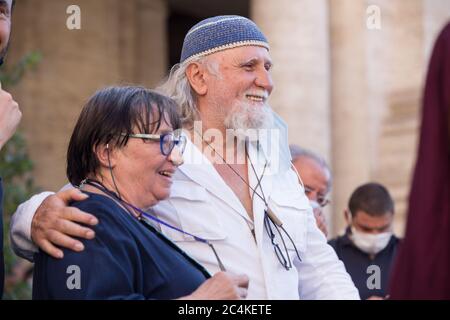 Roma, Italien. Juni 2020. (27. Juni 2020) Moni Ovadia und Luisa Morgantini (Foto: Matteo Nardone/Pacific Press/Sipa USA) Quelle: SIPA USA/Alamy Live News Stockfoto