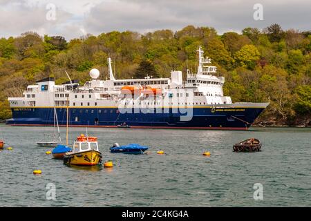 National Geographic Kreuzfahrtschiff in Fowey, England Stockfoto