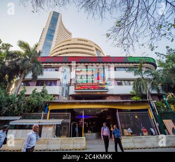 Mumbai, Indien - 19. Dezember 2018: Alte Struktur des Aktienmarktes Bombay Stock Exchange Building. Stockfoto