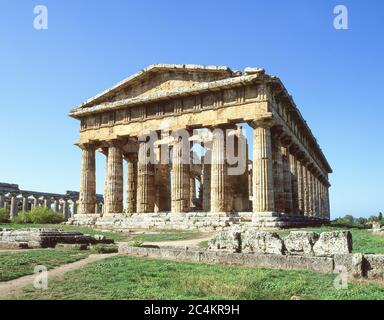 Griechischer Tempel von Hera II, Paestum, Provinz Salerno, Region Kampanien, Italien Stockfoto