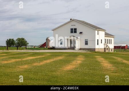 Amish Schulhaus, Indiana, USA, von James D. Coppinger/Dembinsky Photo Assoc Stockfoto