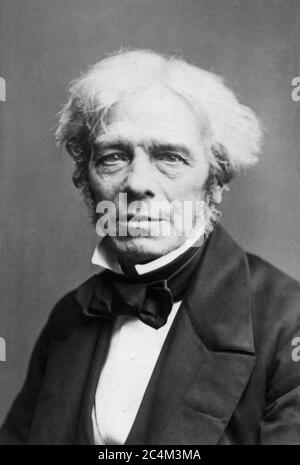Michael Faraday, sitzt einer der einflussreichsten Wissenschaftler in der Geschichte, in eine 1860er Jahren Porträt von John Watkins. Stockfoto