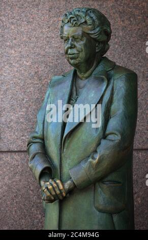 Ein Detail der Eleanor Roosevelt Statue, die sich am Franklin Delano Roosevelt Denkmal in Washington, DC befindet. Stockfoto