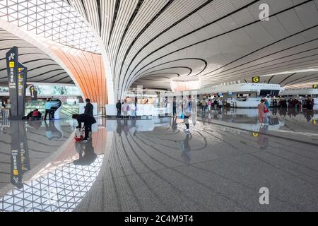 Das Innere des Beijing Daxing International Airport, die in Betrieb genommen am 2019. September Stockfoto